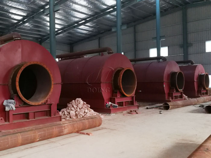 4 sets of 12T waste tire pyrolysis equipment installed in Fujian, China