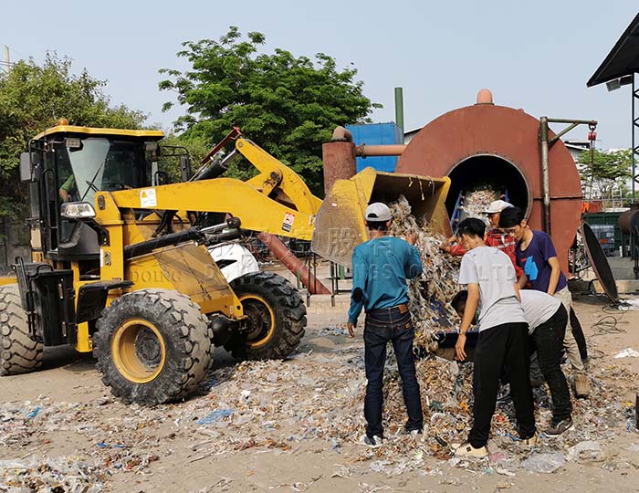 waste plastic pyrolysis plant