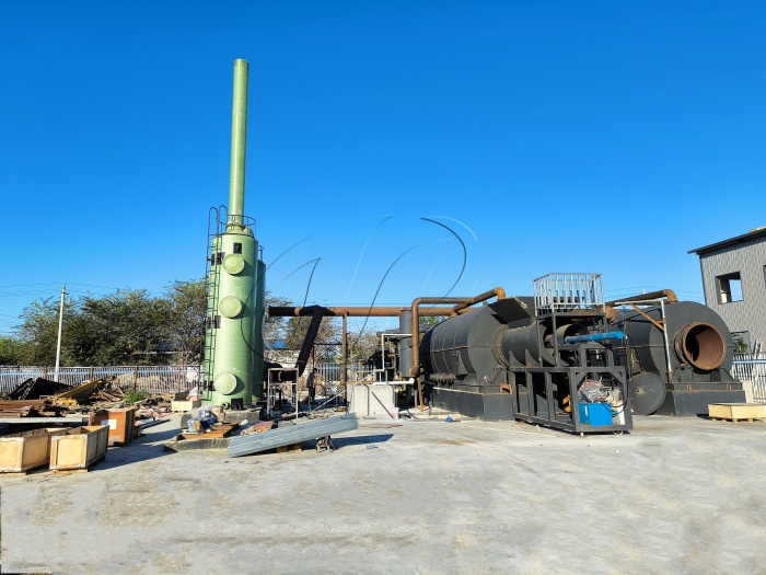 Equipment installation for the pyrolysis project of agricultural residual plastic film in China