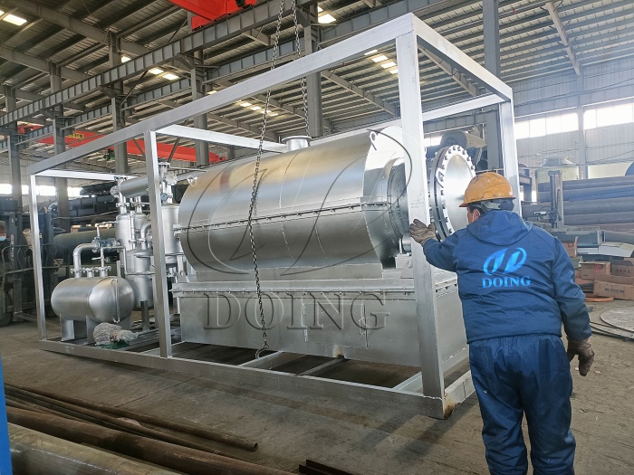 DOING® Skid-Mounted Waste Plastic Pyrolysis & Diesel Plant Shipping Video to Colombia