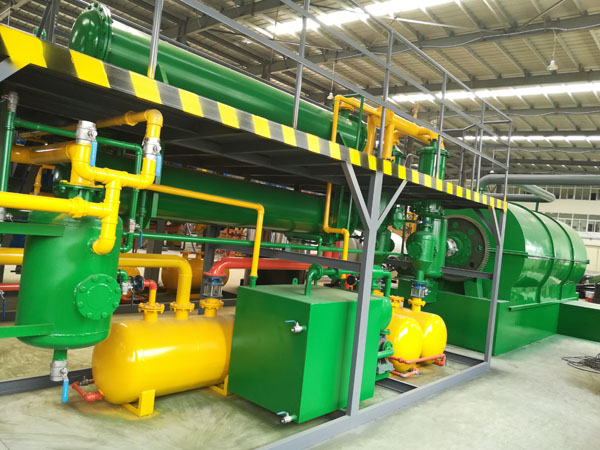 Pyrolysis plant for waste disposal recycling tires
