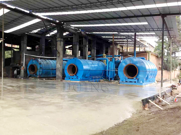 2 sets plastic pyrolysis recycling to oil machines installed in Yunnan, China