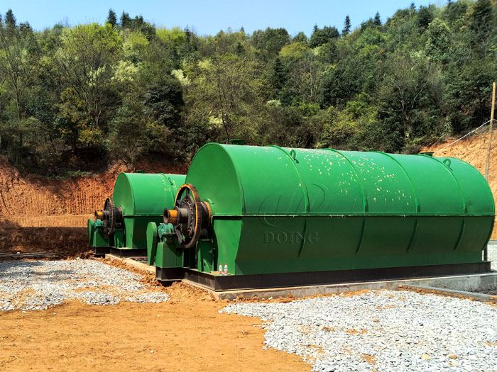 Two sets 10T waste tire pyrolysis plant successfully installed in Hunan, China