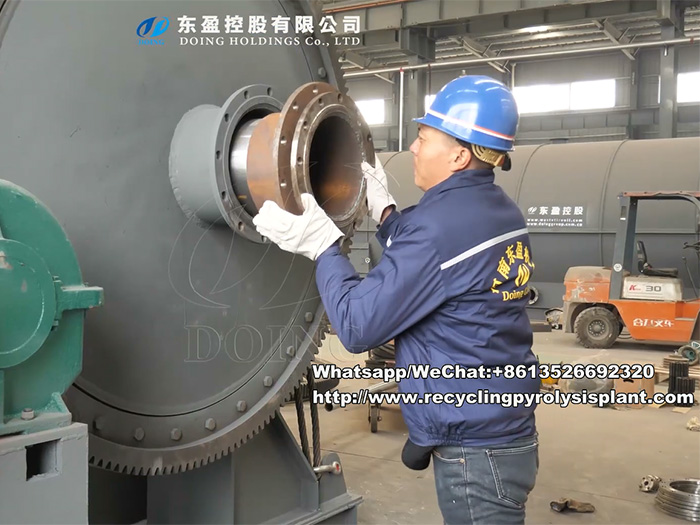 Waste plastic pyrolysis plant installation instruction video