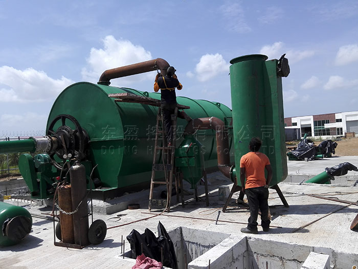 Operation site video of 12T scarp tyre pyrolysis plant in Panama